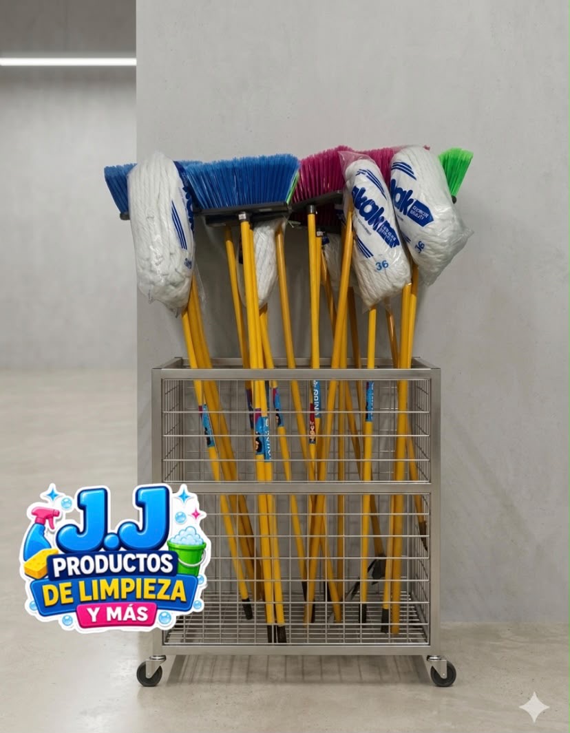 Escobas y artículos de limpieza